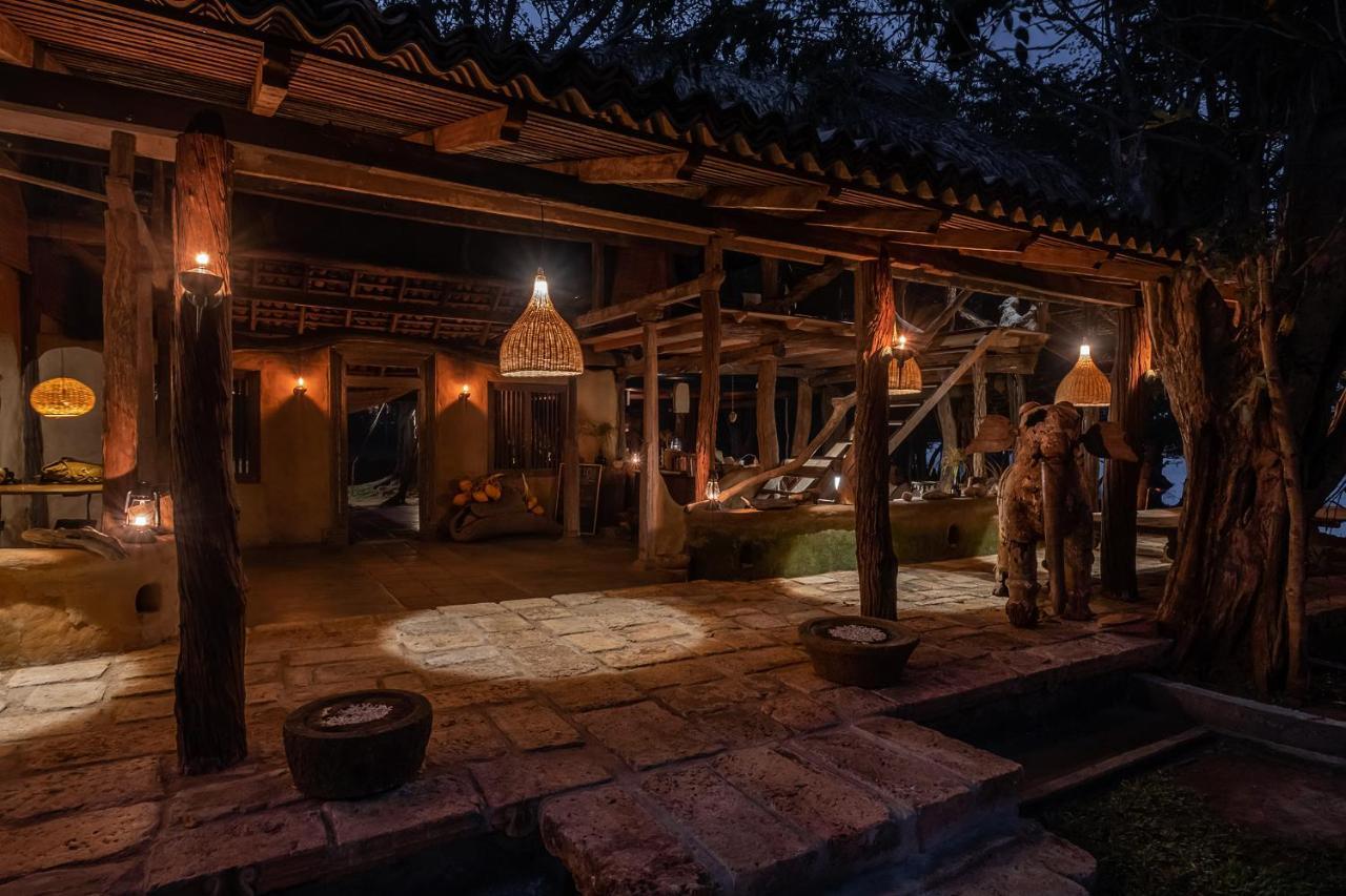 Banyan Camp Villa Hambegamuwa Exterior foto